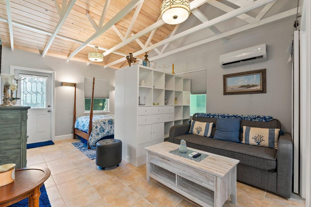 En Venta: $2,397,500 (5 camas, 2 baños, 3129 Pies cuadrados)