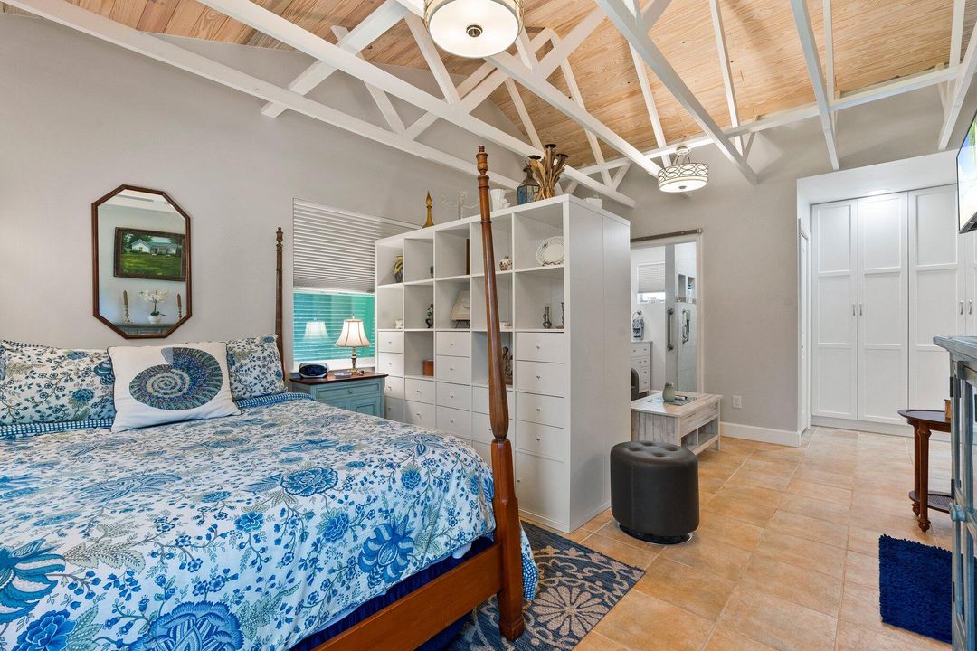 En Venta: $2,397,500 (5 camas, 2 baños, 3129 Pies cuadrados)