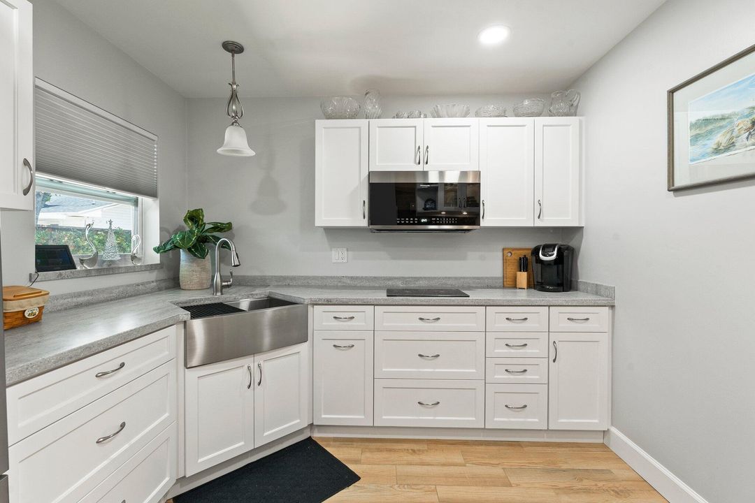 En Venta: $2,397,500 (5 camas, 2 baños, 3129 Pies cuadrados)