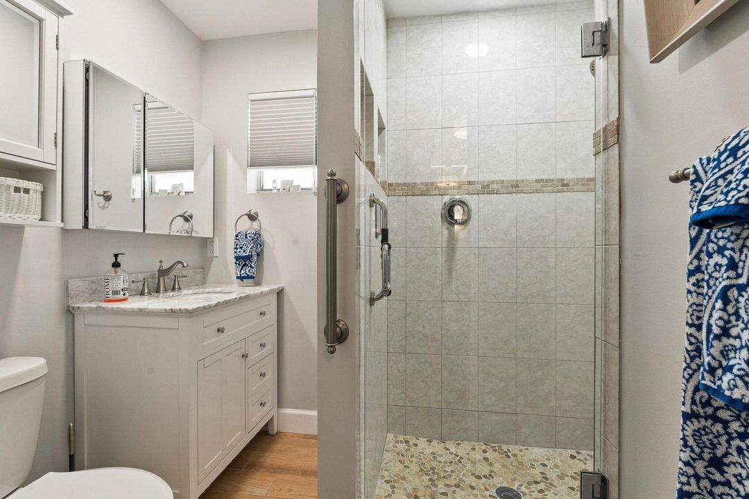 En Venta: $2,397,500 (5 camas, 2 baños, 3129 Pies cuadrados)