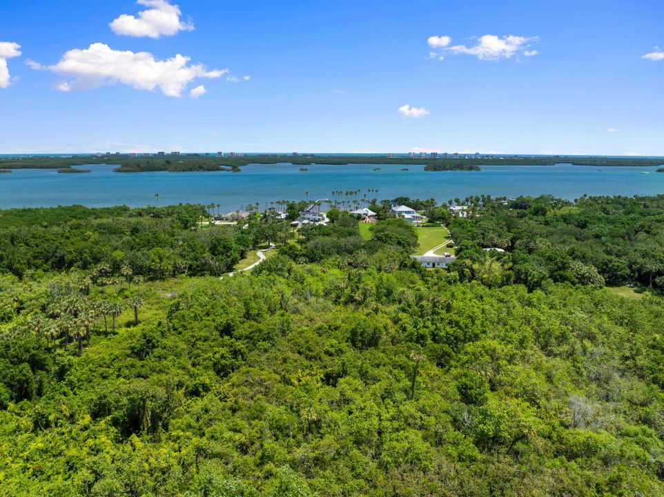 En Venta: $2,397,500 (5 camas, 2 baños, 3129 Pies cuadrados)