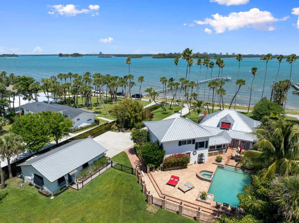 En Venta: $2,397,500 (5 camas, 2 baños, 3129 Pies cuadrados)