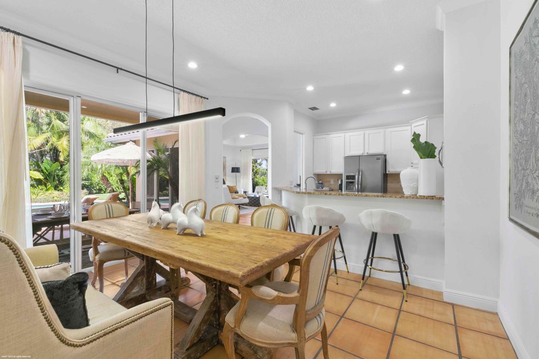 Active With Contract: $20,000 (3 beds, 3 baths, 1754 Square Feet)