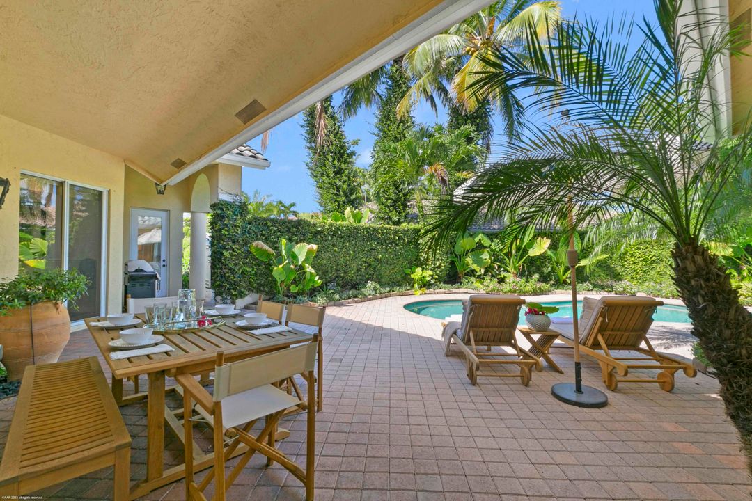 Active With Contract: $20,000 (3 beds, 3 baths, 1754 Square Feet)