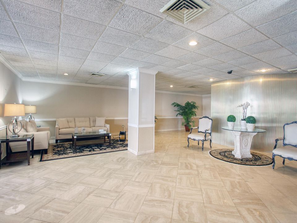 Active With Contract: $15,000 (2 beds, 2 baths, 1470 Square Feet)