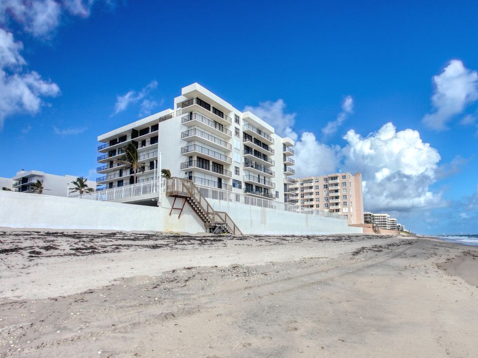 Active With Contract: $15,000 (2 beds, 2 baths, 1470 Square Feet)