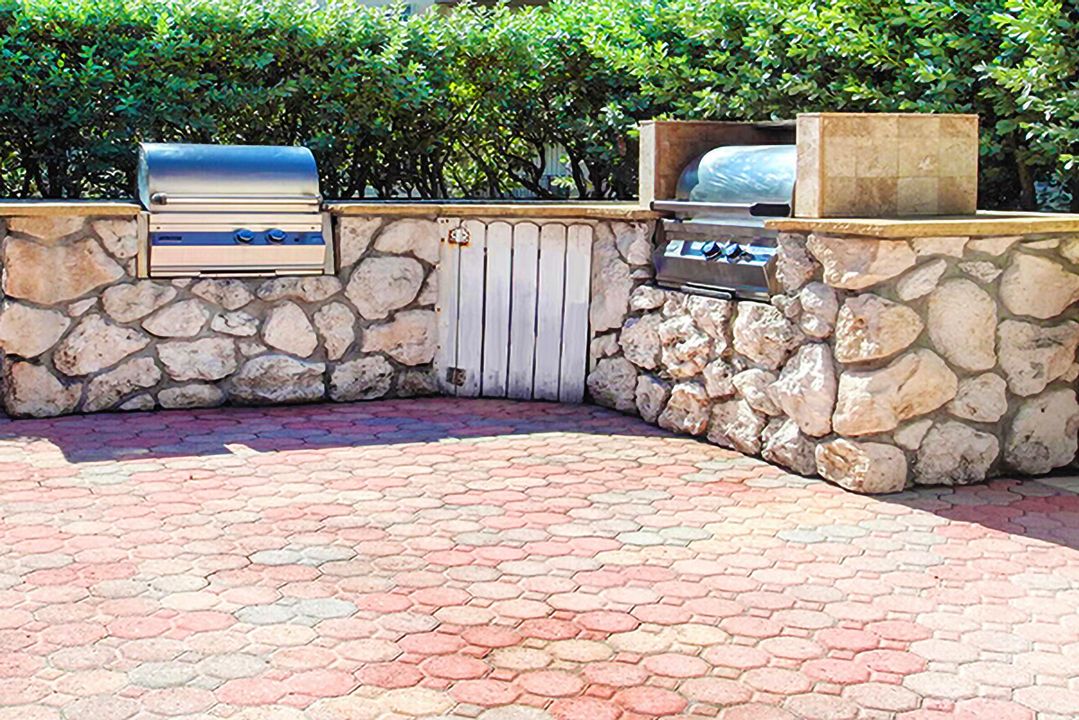 Active With Contract: $15,000 (2 beds, 2 baths, 1470 Square Feet)