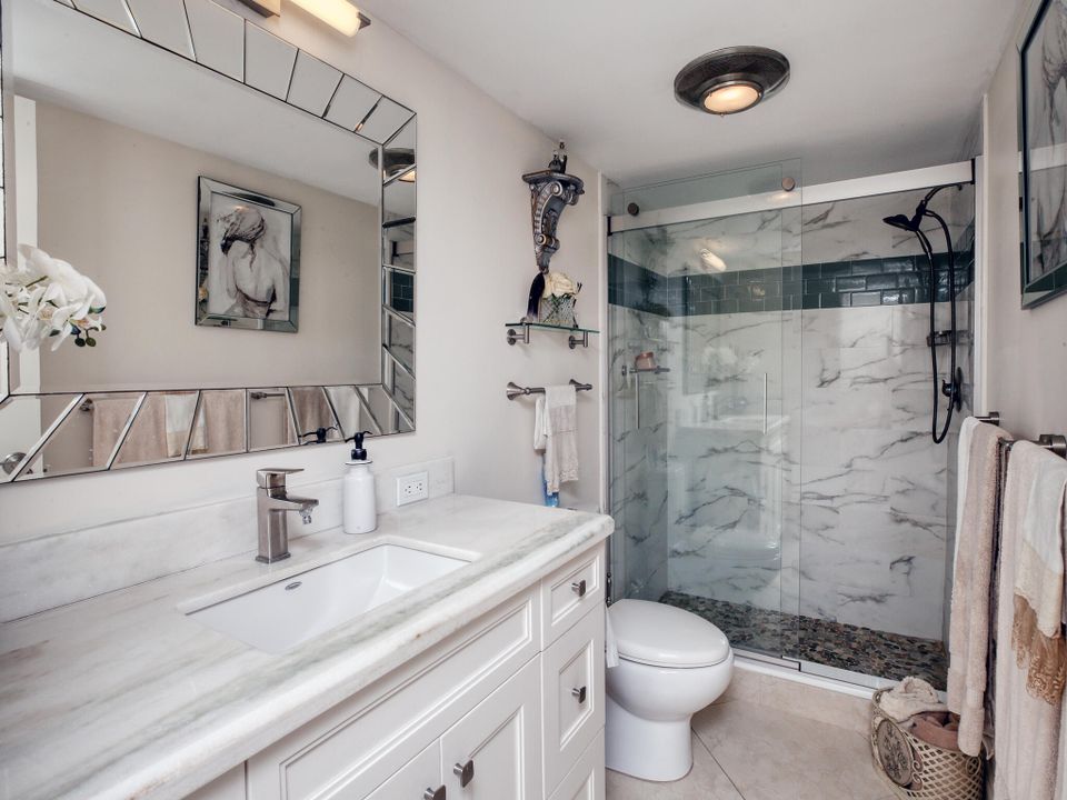 Active With Contract: $15,000 (2 beds, 2 baths, 1470 Square Feet)