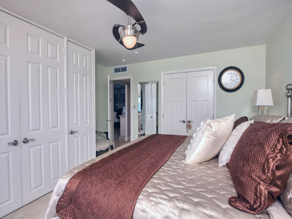 Active With Contract: $15,000 (2 beds, 2 baths, 1470 Square Feet)