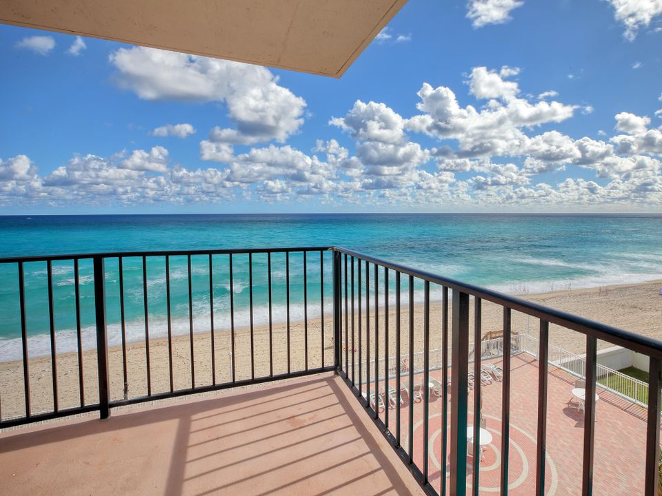 Active With Contract: $15,000 (2 beds, 2 baths, 1470 Square Feet)