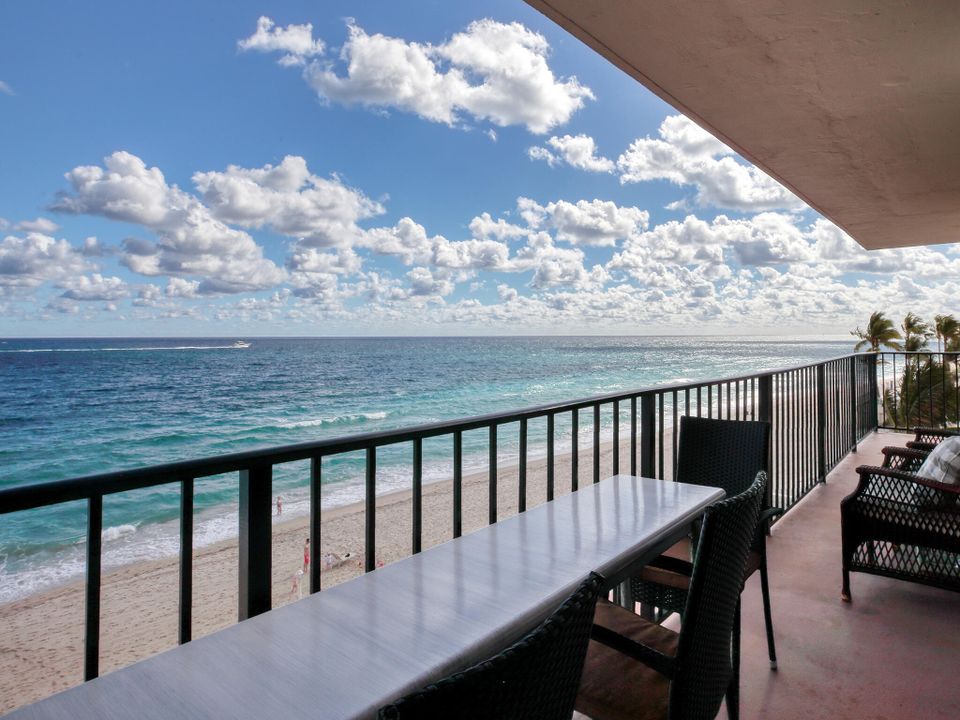 Active With Contract: $15,000 (2 beds, 2 baths, 1470 Square Feet)