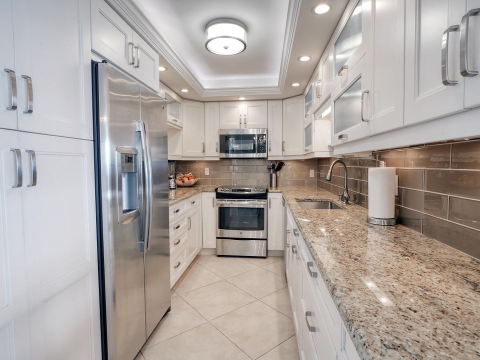 Active With Contract: $15,000 (2 beds, 2 baths, 1470 Square Feet)