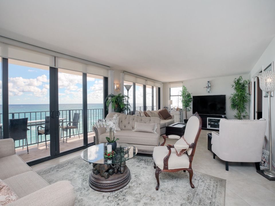 Active With Contract: $15,000 (2 beds, 2 baths, 1470 Square Feet)