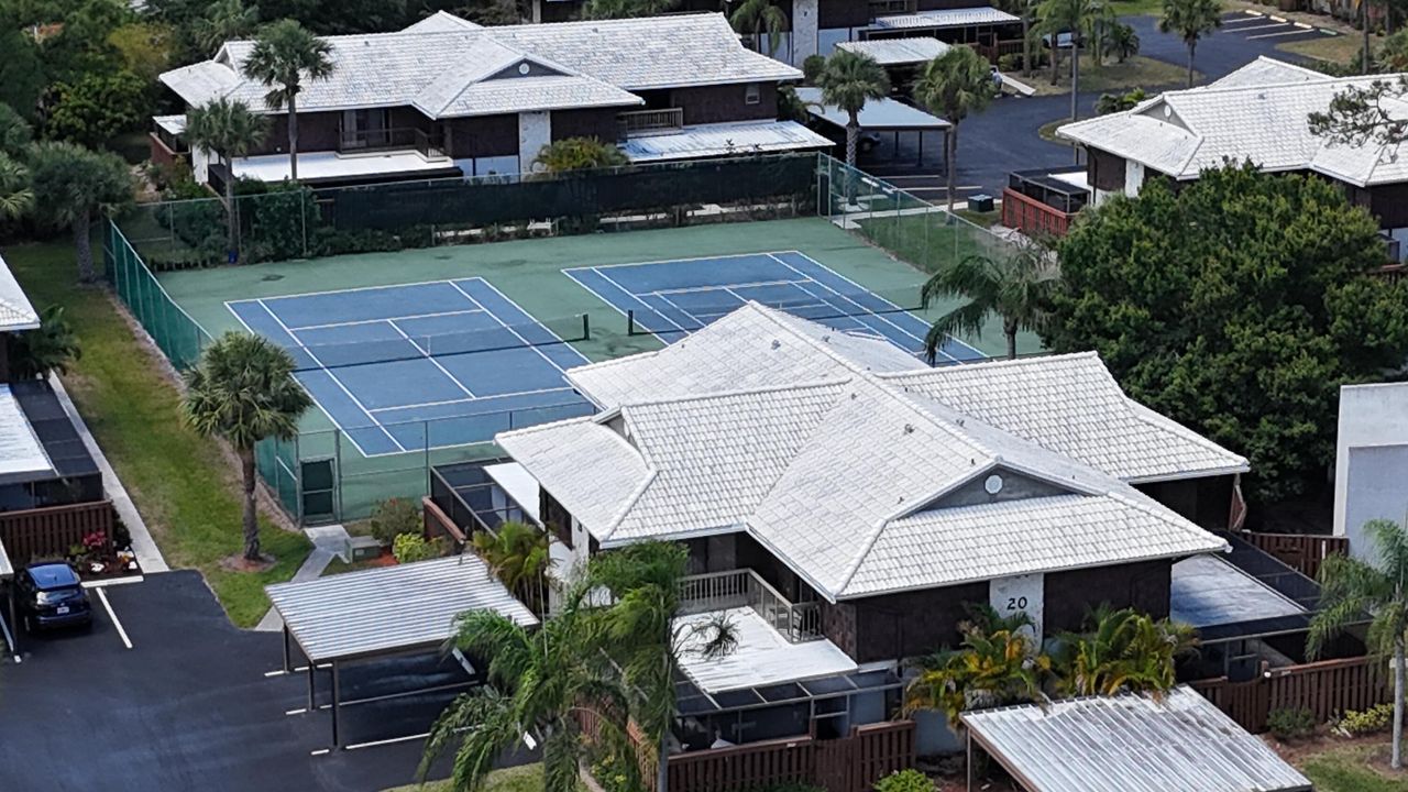 For Sale: $249,000 (2 beds, 2 baths, 1328 Square Feet)