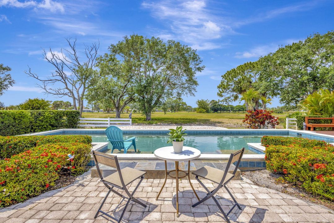 待售: $670,000 (4 贝兹, 2 浴室, 2128 平方英尺)