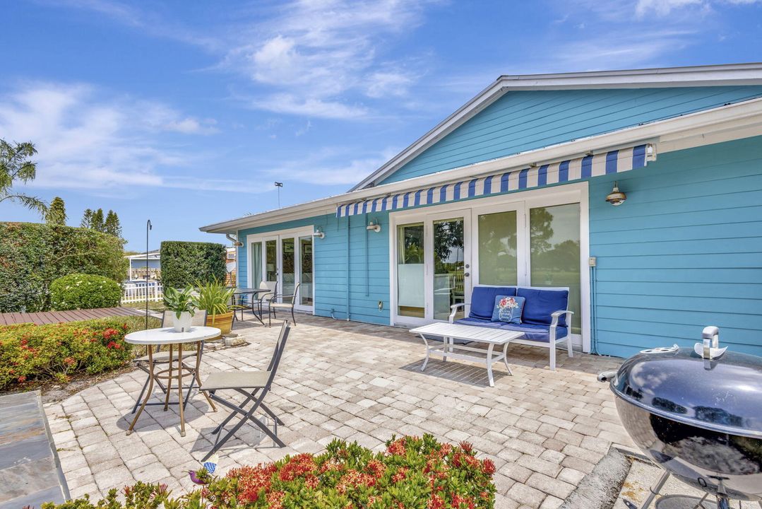 待售: $670,000 (4 贝兹, 2 浴室, 2128 平方英尺)