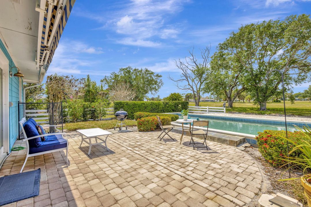 待售: $670,000 (4 贝兹, 2 浴室, 2128 平方英尺)