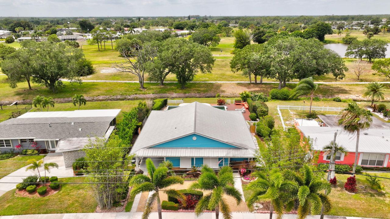 待售: $670,000 (4 贝兹, 2 浴室, 2128 平方英尺)