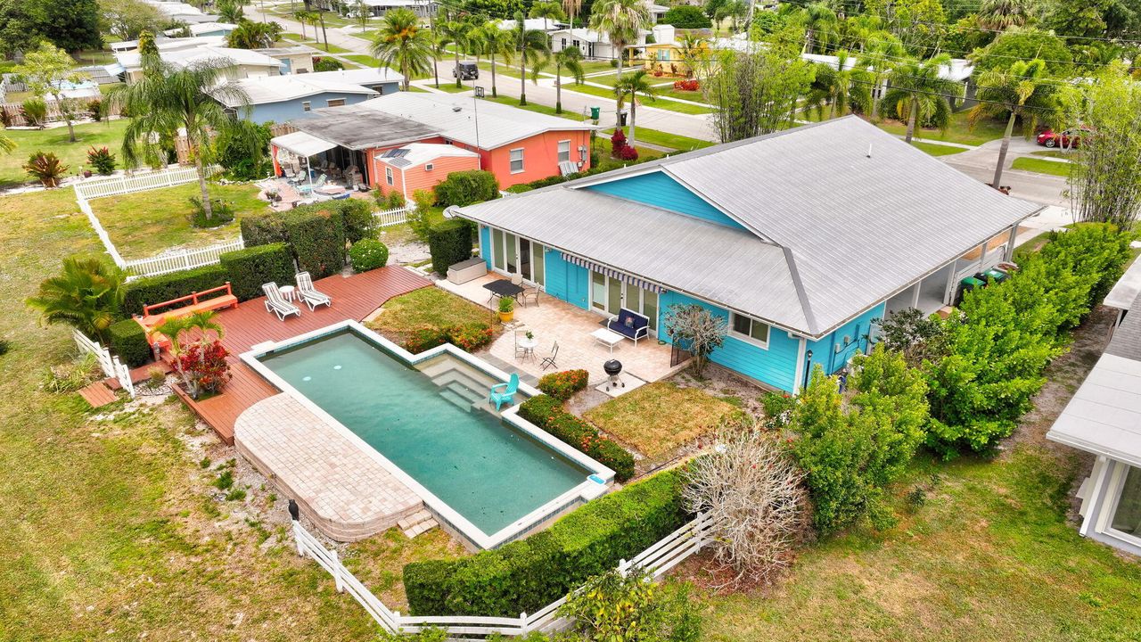 待售: $670,000 (4 贝兹, 2 浴室, 2128 平方英尺)