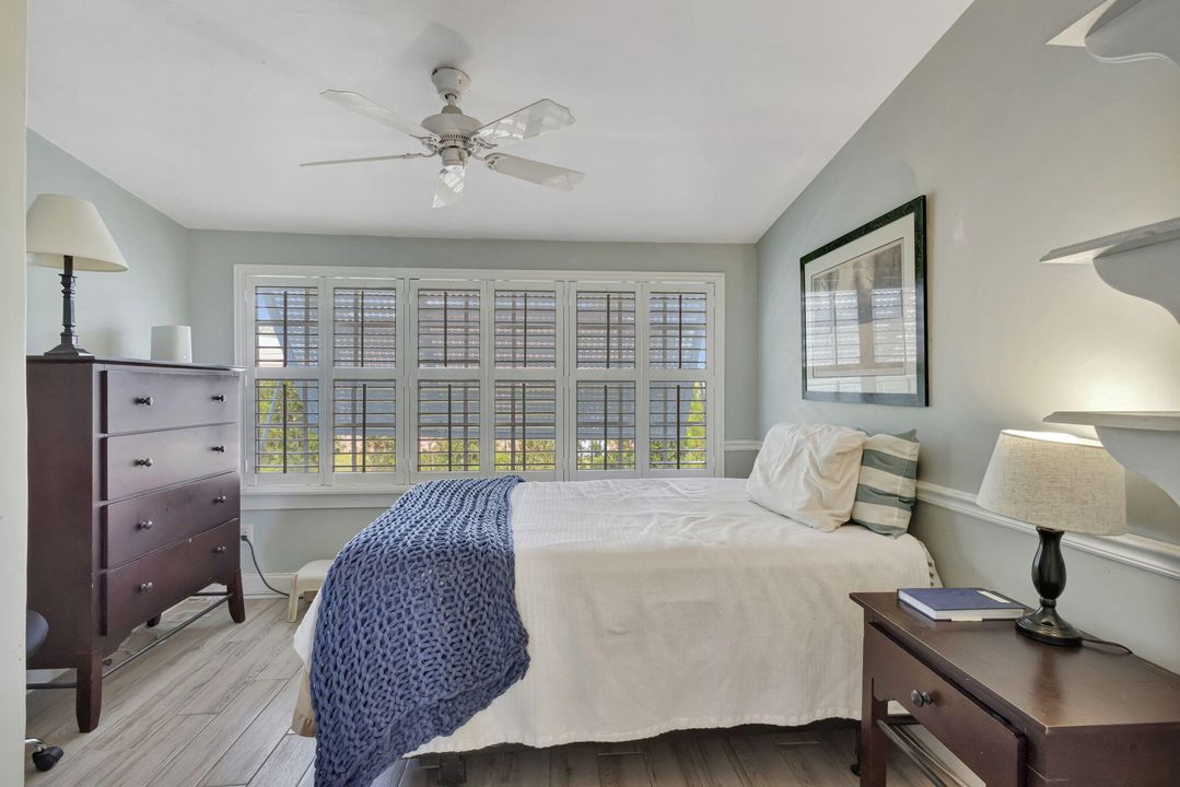 待售: $670,000 (4 贝兹, 2 浴室, 2128 平方英尺)