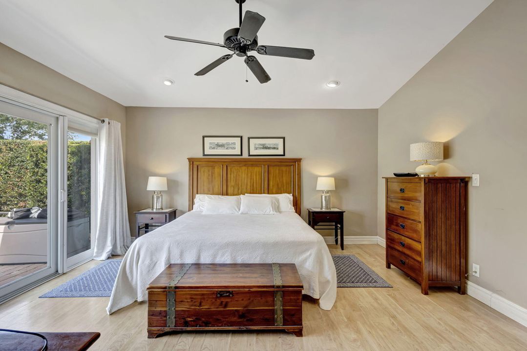 待售: $670,000 (4 贝兹, 2 浴室, 2128 平方英尺)