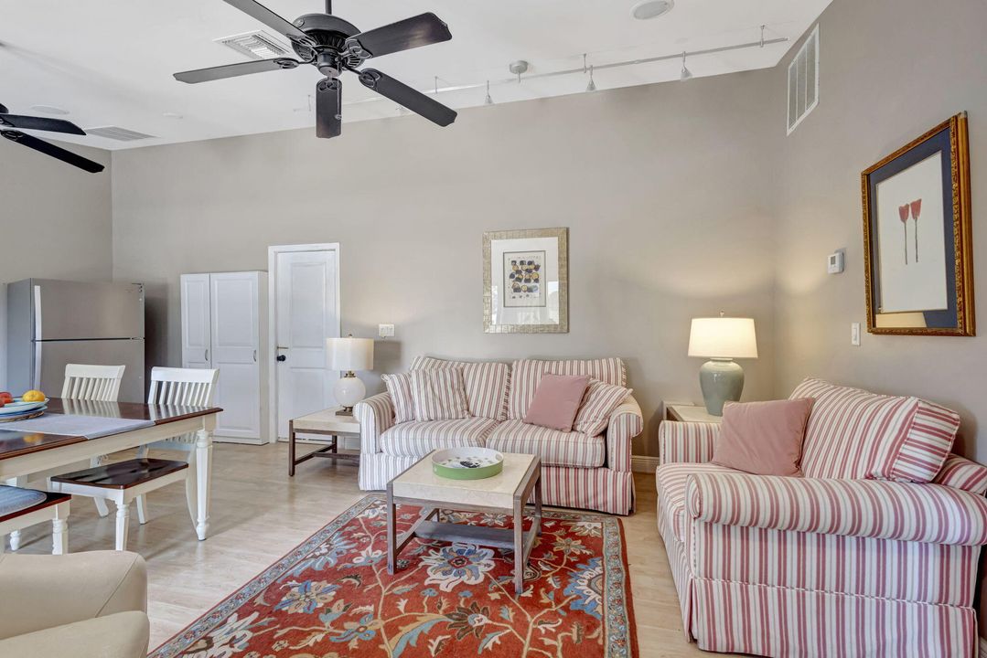 待售: $670,000 (4 贝兹, 2 浴室, 2128 平方英尺)