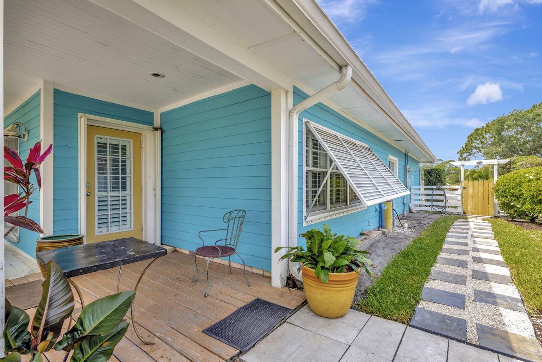 待售: $670,000 (4 贝兹, 2 浴室, 2128 平方英尺)