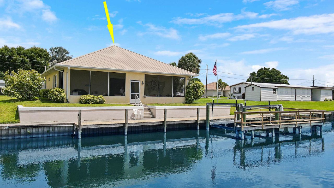 For Sale: $450,000 (3 beds, 2 baths, 1330 Square Feet)