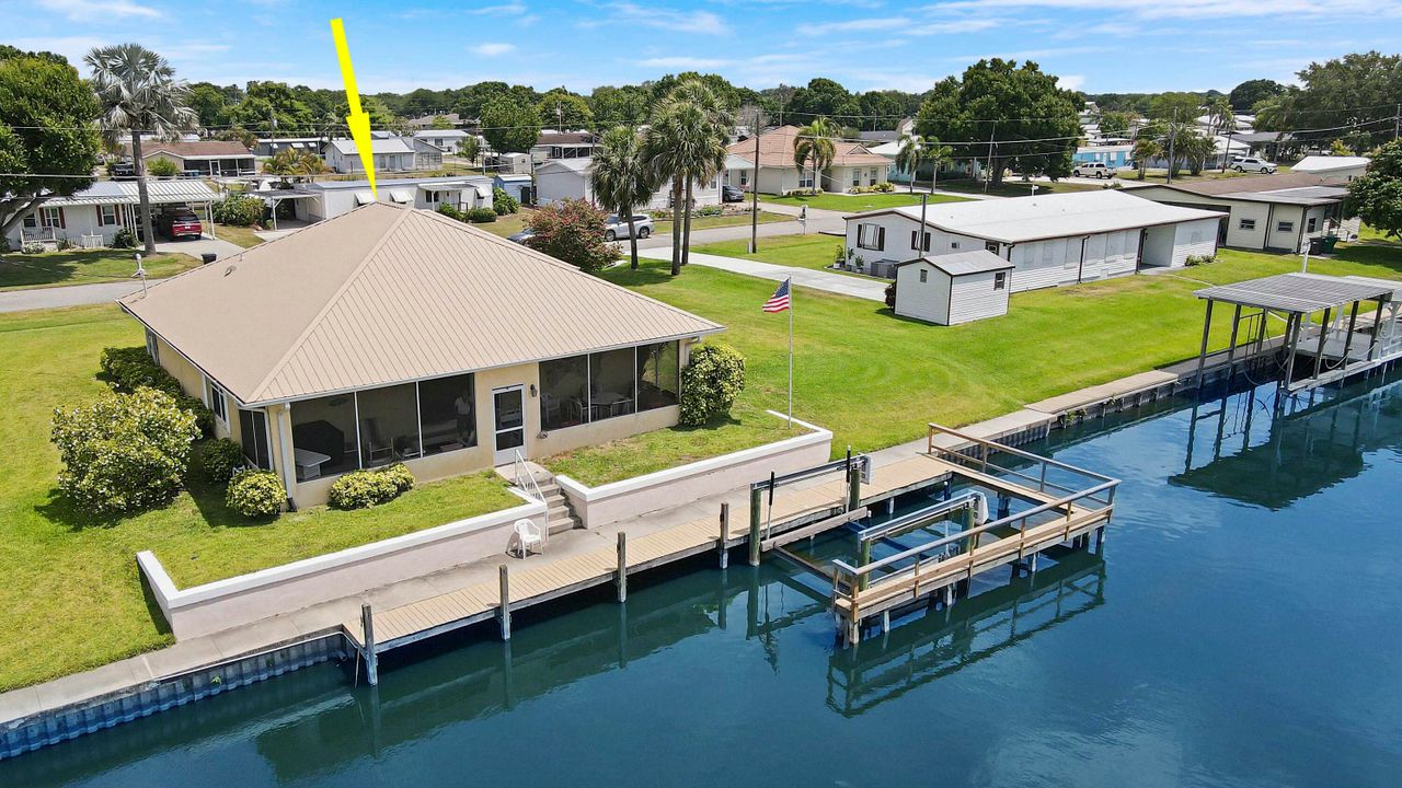 For Sale: $450,000 (3 beds, 2 baths, 1330 Square Feet)