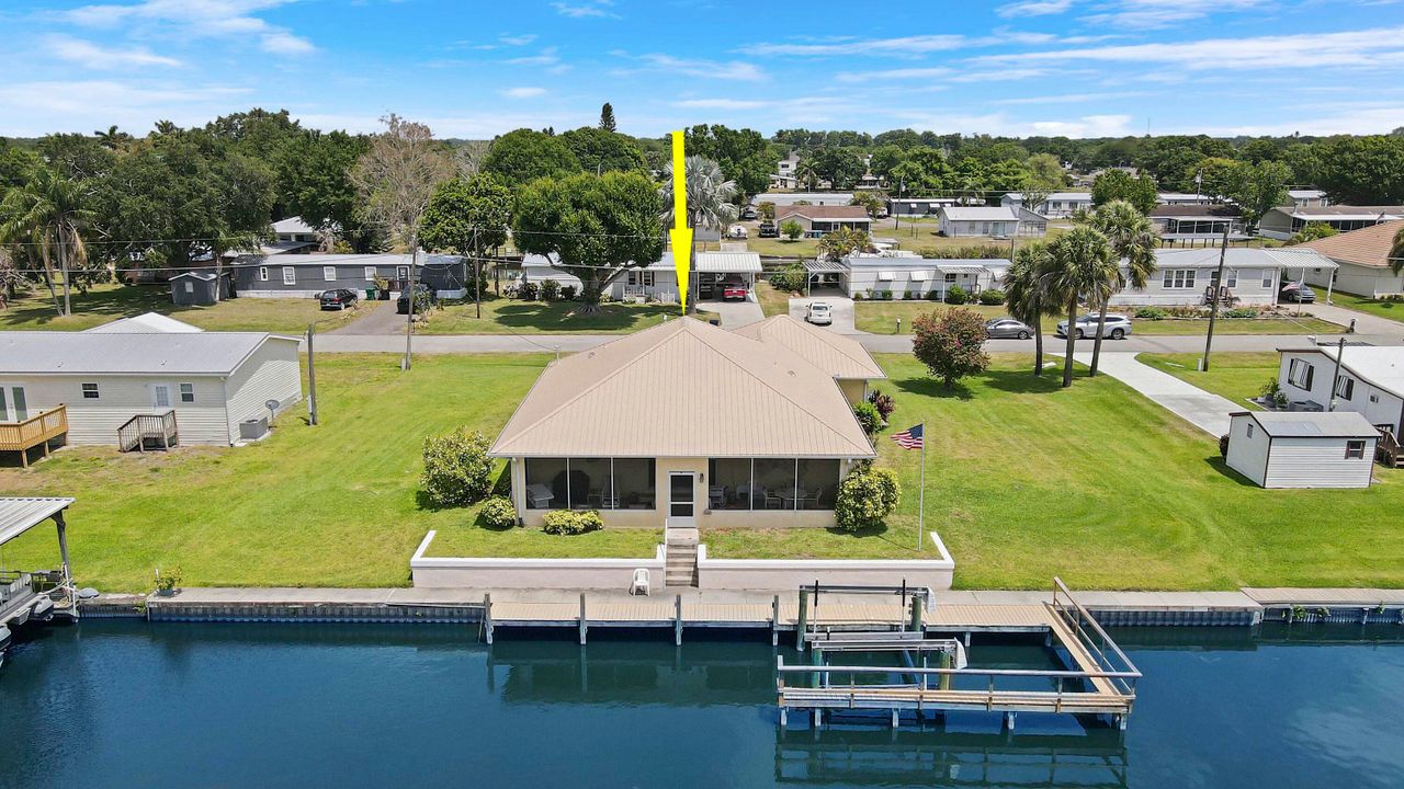 For Sale: $450,000 (3 beds, 2 baths, 1330 Square Feet)