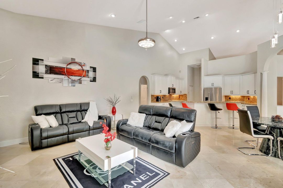 For Sale: $900,000 (4 beds, 3 baths, 2942 Square Feet)