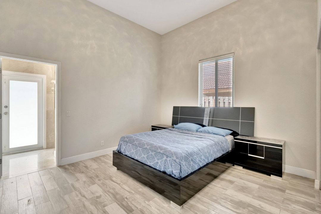 For Sale: $900,000 (4 beds, 3 baths, 2942 Square Feet)