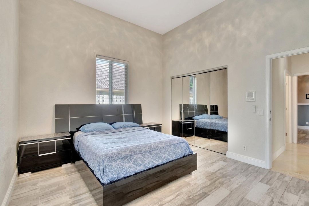 For Sale: $900,000 (4 beds, 3 baths, 2942 Square Feet)