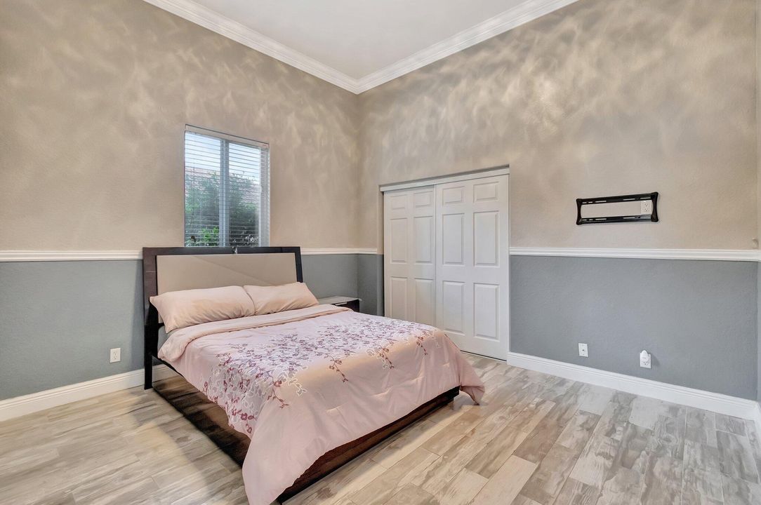 For Sale: $900,000 (4 beds, 3 baths, 2942 Square Feet)