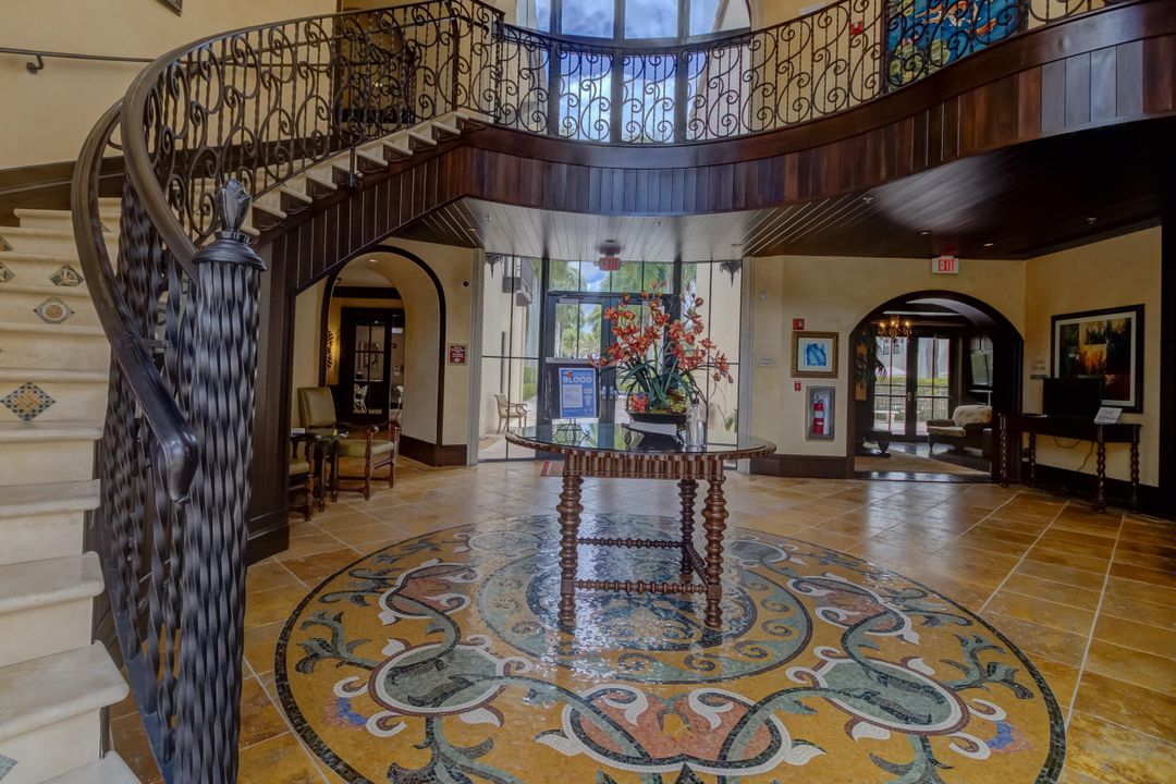 Activo con contrato: $4,600 (3 camas, 3 baños, 2907 Pies cuadrados)