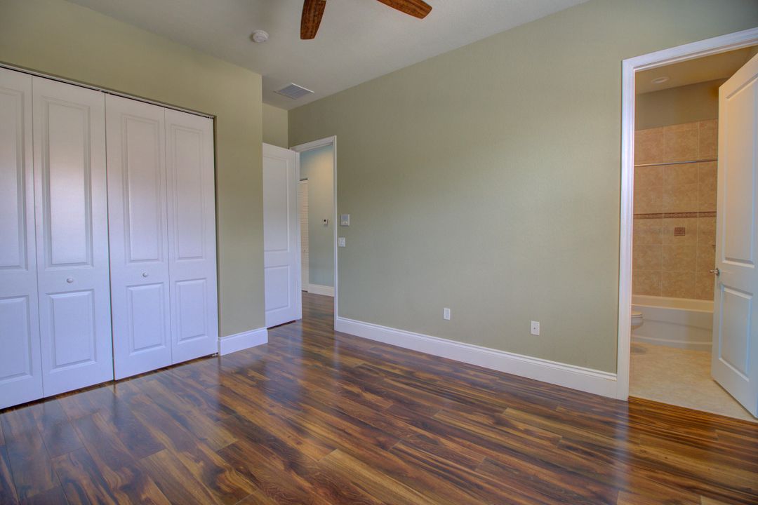 Activo con contrato: $4,600 (3 camas, 3 baños, 2907 Pies cuadrados)