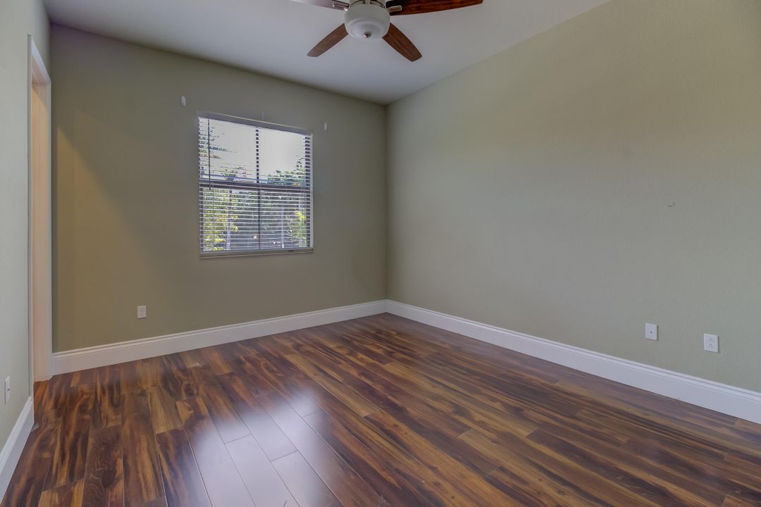 Activo con contrato: $4,600 (3 camas, 3 baños, 2907 Pies cuadrados)