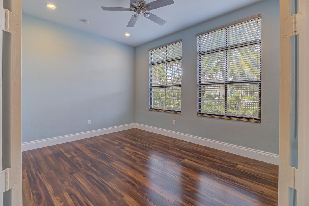 Activo con contrato: $4,600 (3 camas, 3 baños, 2907 Pies cuadrados)