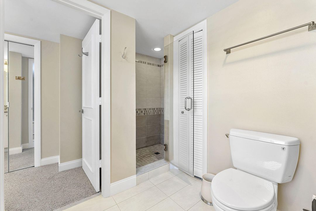 Под контрактом: $15,000 (2 спален, 2 ванн, 1886 Квадратных фут)