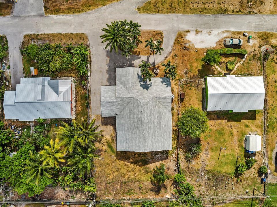 For Sale: $325,000 (4 beds, 3 baths, 2352 Square Feet)