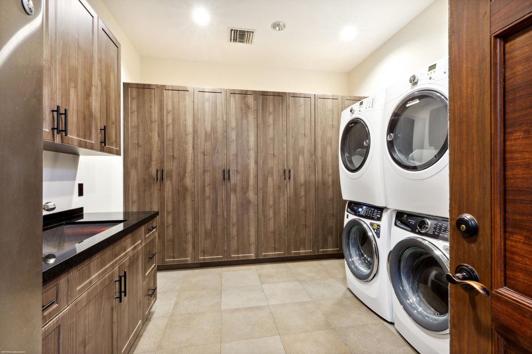 En Venta: $21,500,000 (8 camas, 12 baños, 9544 Pies cuadrados)