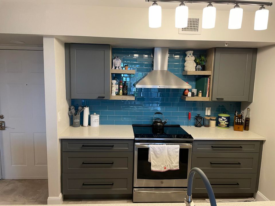 На продажу: $299,000 (2 спален, 1 ванн, 901 Квадратных фут)