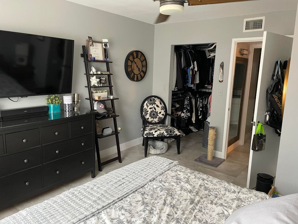 На продажу: $299,000 (2 спален, 1 ванн, 901 Квадратных фут)