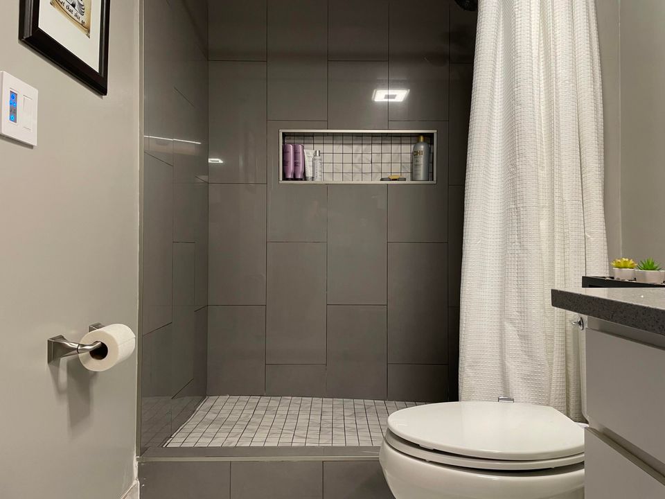 На продажу: $299,000 (2 спален, 1 ванн, 901 Квадратных фут)