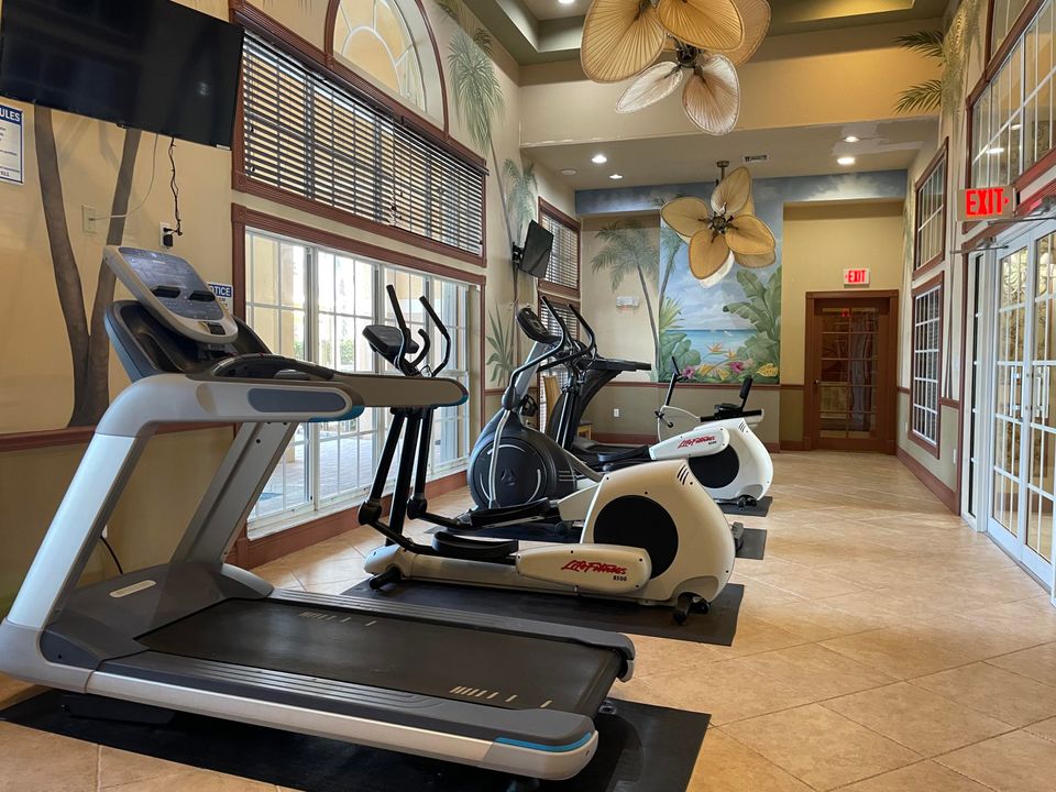 На продажу: $299,000 (2 спален, 1 ванн, 901 Квадратных фут)