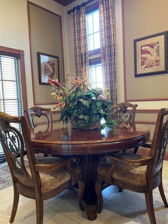 На продажу: $299,000 (2 спален, 1 ванн, 901 Квадратных фут)