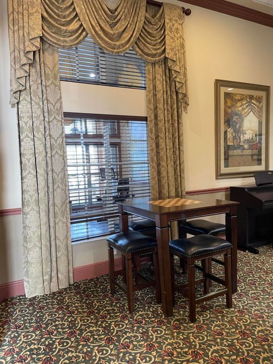 На продажу: $299,000 (2 спален, 1 ванн, 901 Квадратных фут)