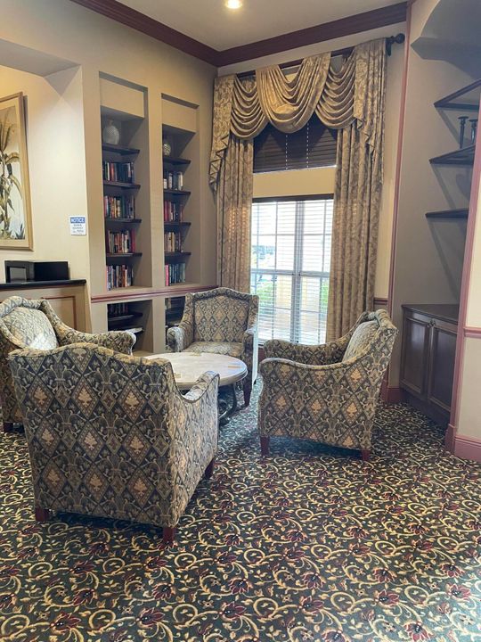 На продажу: $299,000 (2 спален, 1 ванн, 901 Квадратных фут)