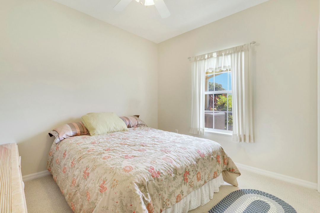 For Sale: $450,000 (3 beds, 2 baths, 1330 Square Feet)