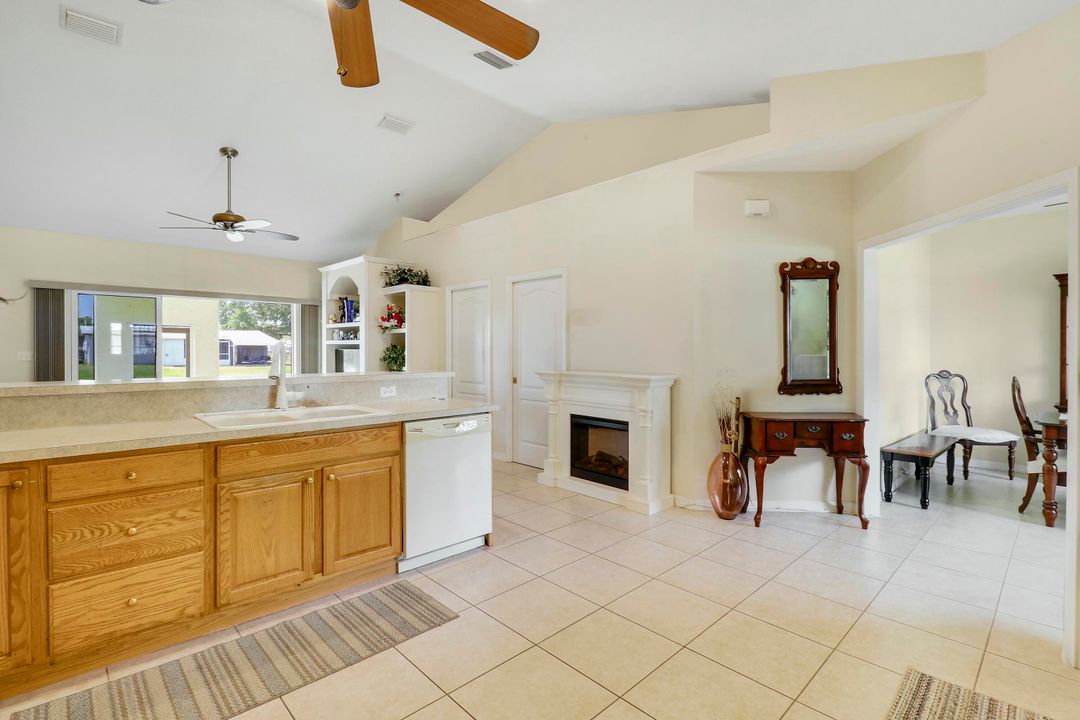 For Sale: $450,000 (3 beds, 2 baths, 1330 Square Feet)